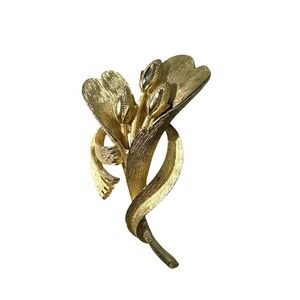 Vintage Gold Tone Textured‎ Three Flower Bouquet Brooch Pin